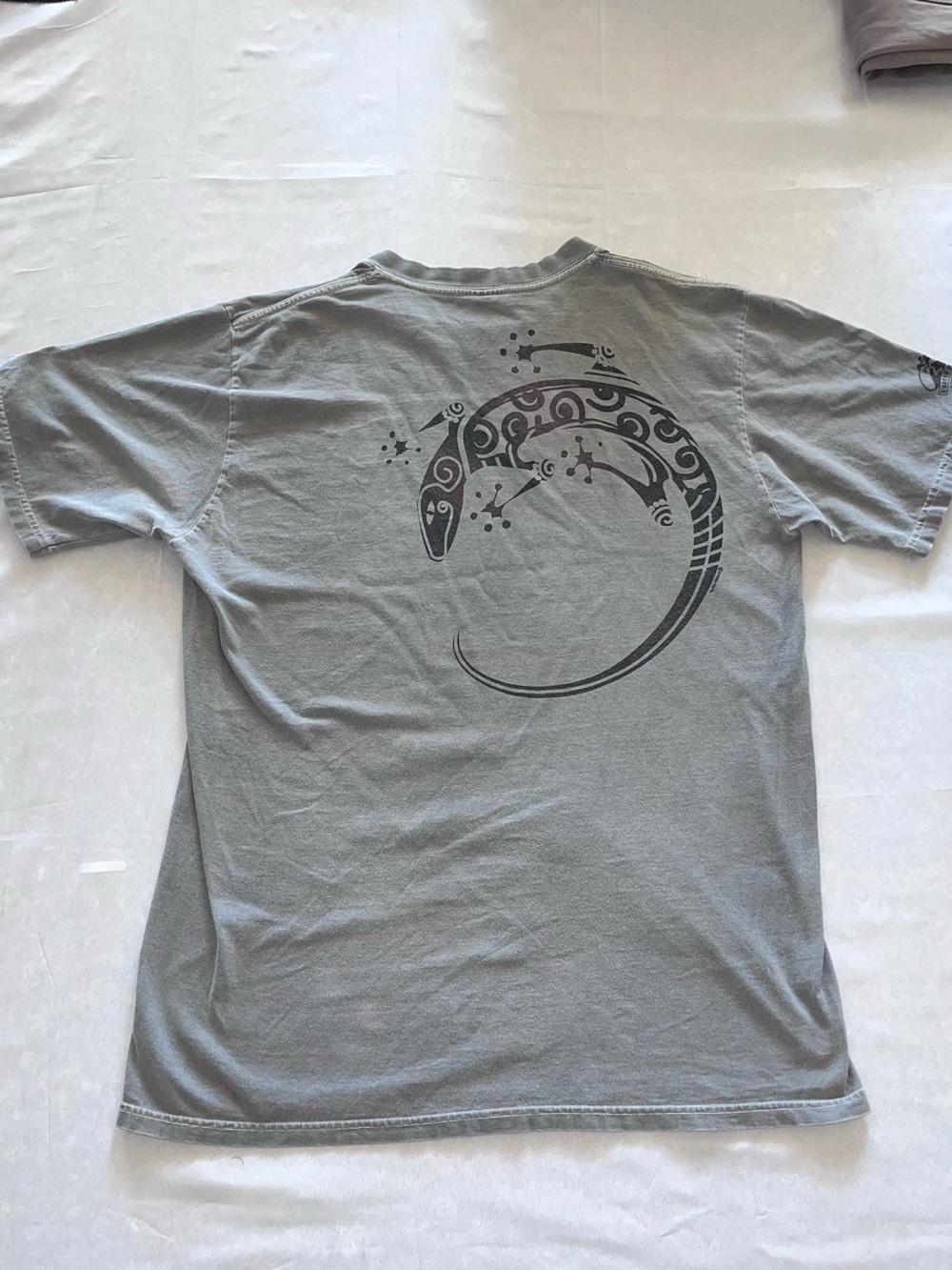 Crazy Shirts Hawaii Original Vintage Y2K Tribal Gecko Graphic Grey Tee T-Shirt M